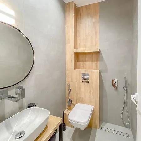 Stylish Center By Ndk Apartment
