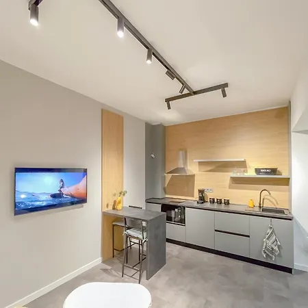 Stylish Center By Ndk