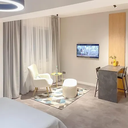 Stylish Center By Ndk Sofia